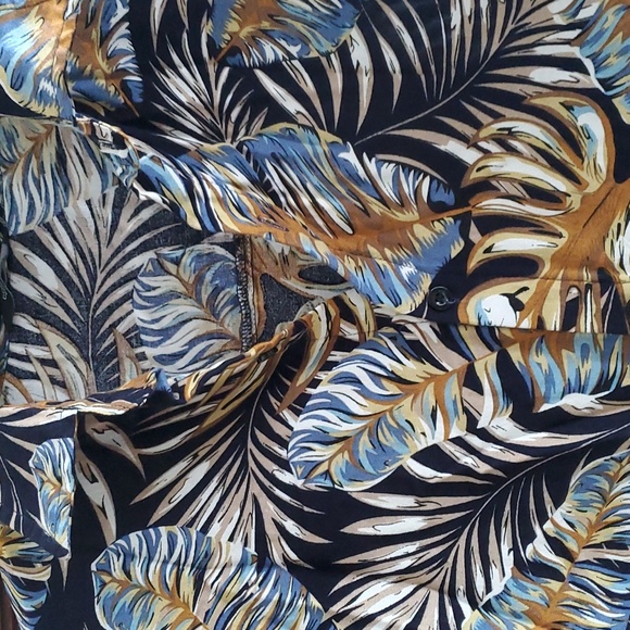 Tropical short sleeve button up shirt - Picture 2 of 5